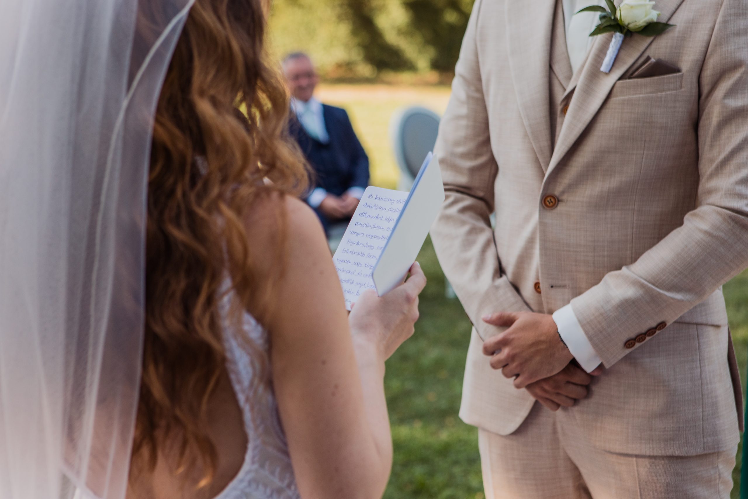 Esküvői szertartás, Szabina és Roland az Eventgarden szabad ég alatt.