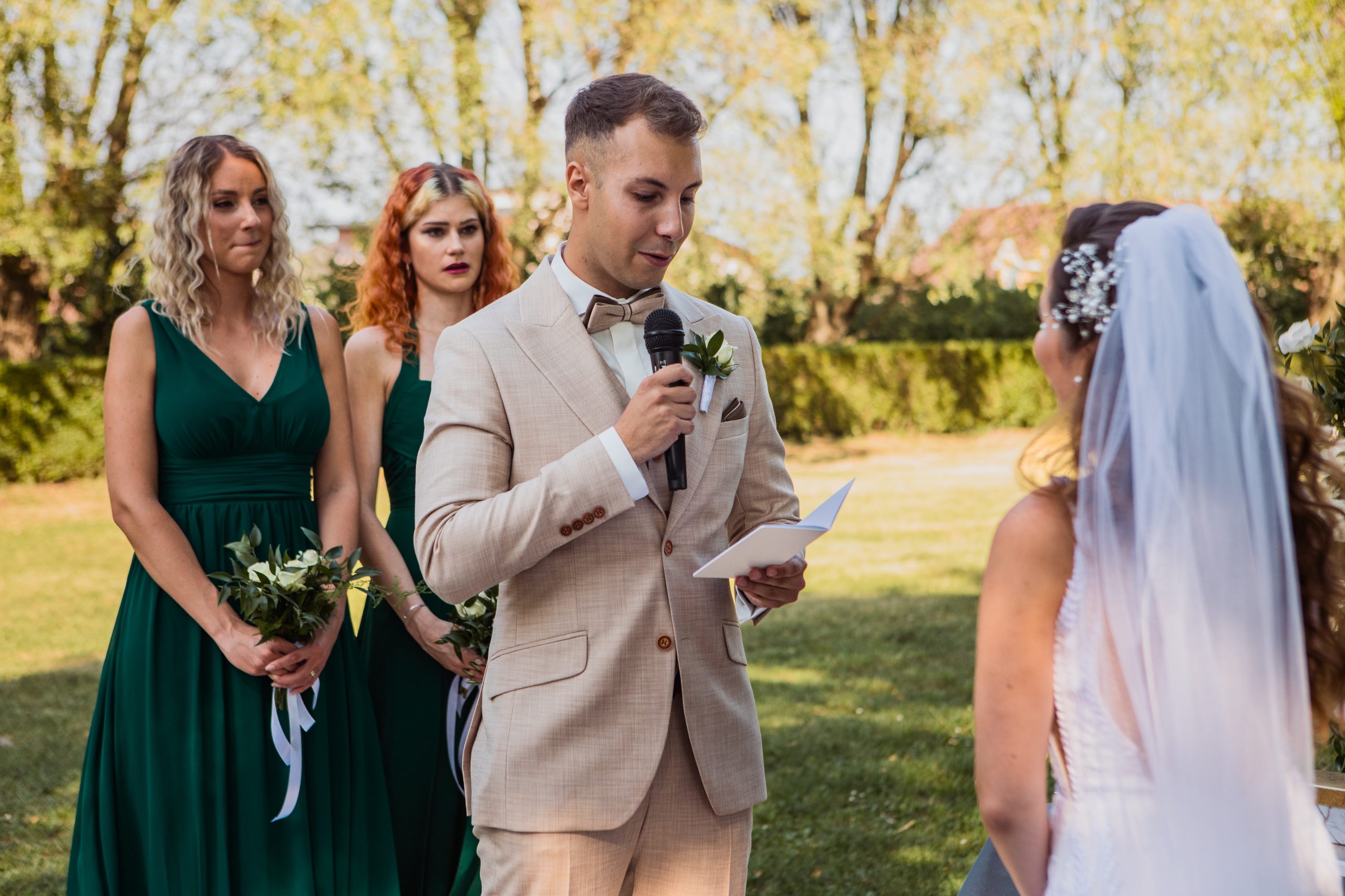 A polgári esküvő szertartás, Szabina és Roland esküvői fogadalmat tesznek az Eventgardenben.